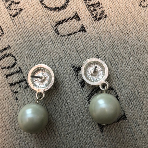 Faux pearl sparkle earrings - Picture 2 of 2